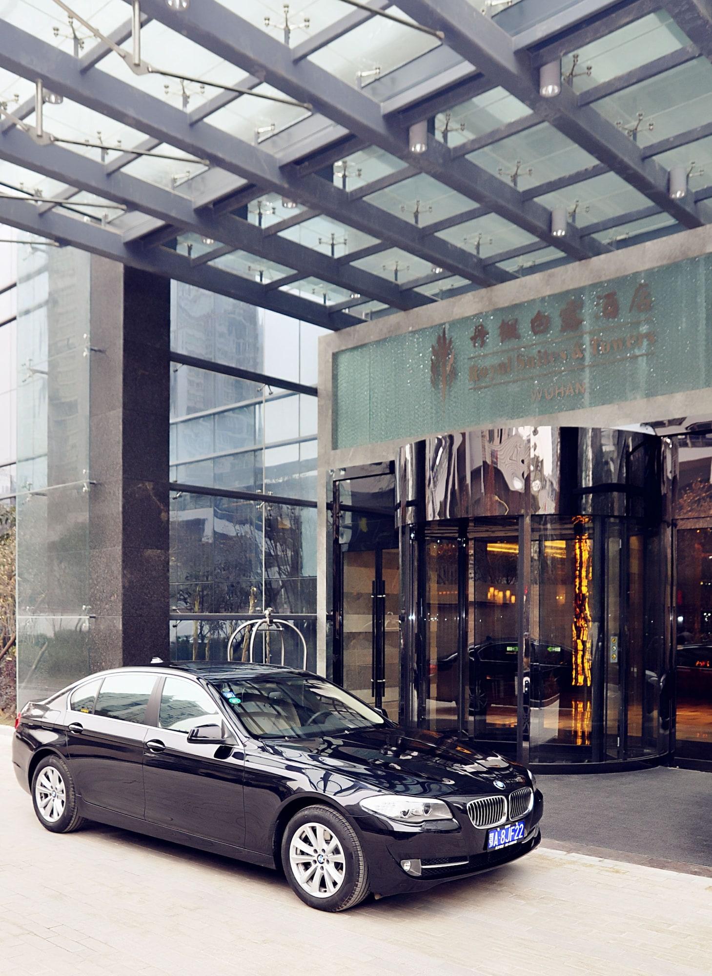 Royal Suites & Towers Wuhan Exterior photo