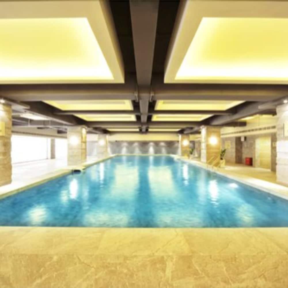 Royal Suites & Towers Wuhan Exterior photo