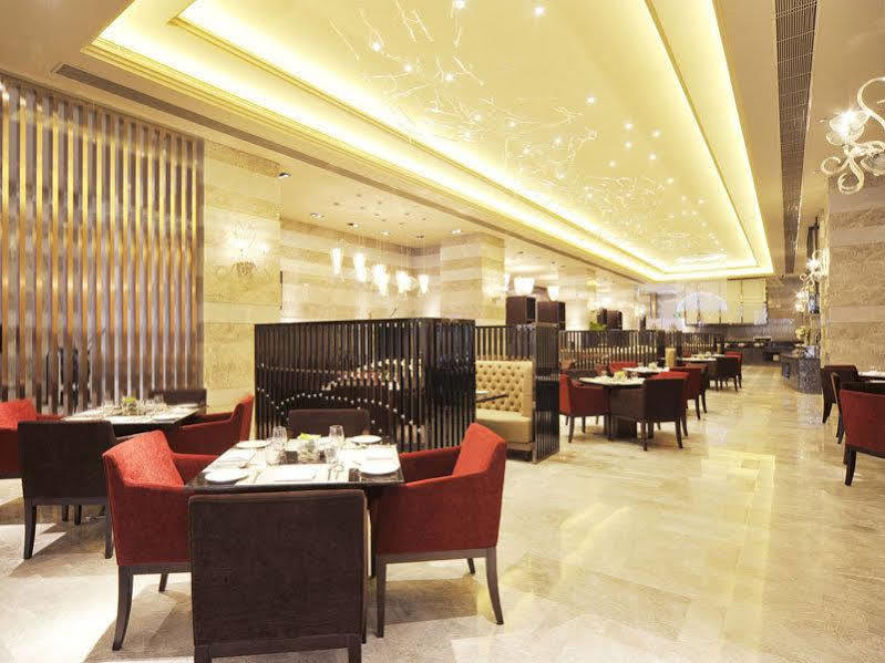 Royal Suites & Towers Wuhan Exterior photo