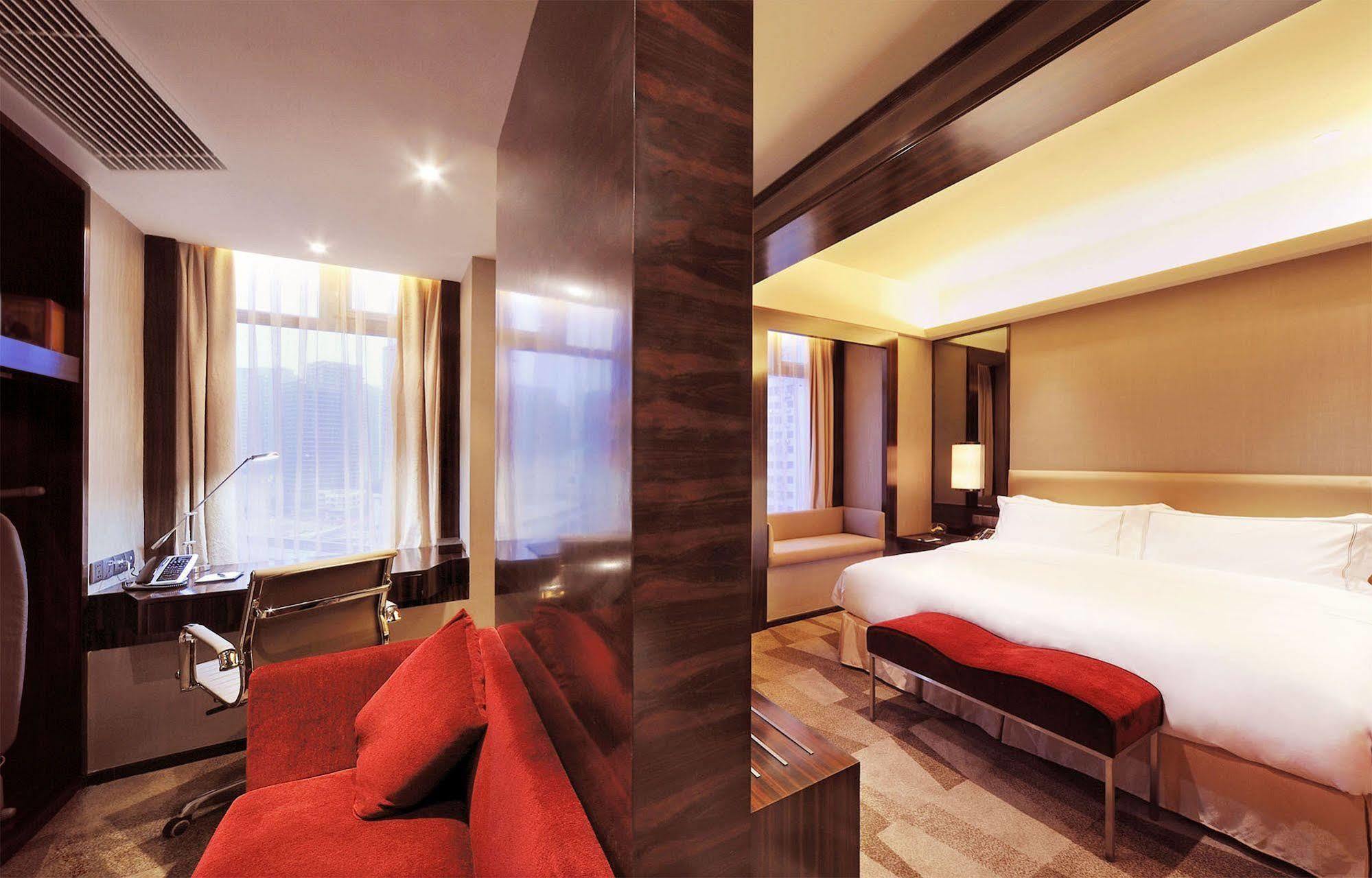 Royal Suites & Towers Wuhan Exterior photo